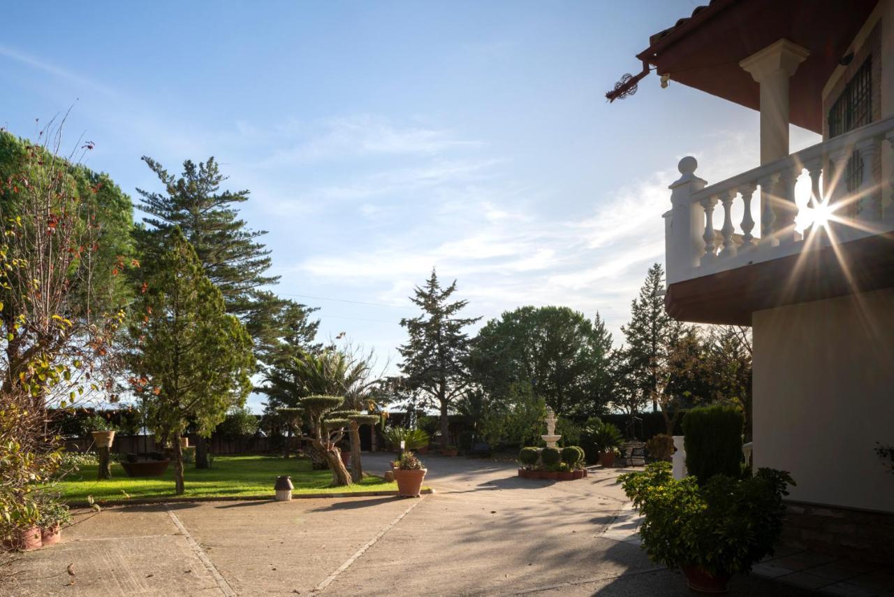 Vivienda Turistica Rural Mari Carmen Villa Baeza Bagian luar foto