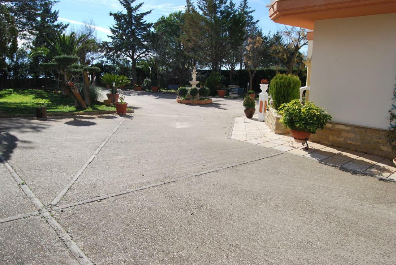 Vivienda Turistica Rural Mari Carmen Villa Baeza Bagian luar foto